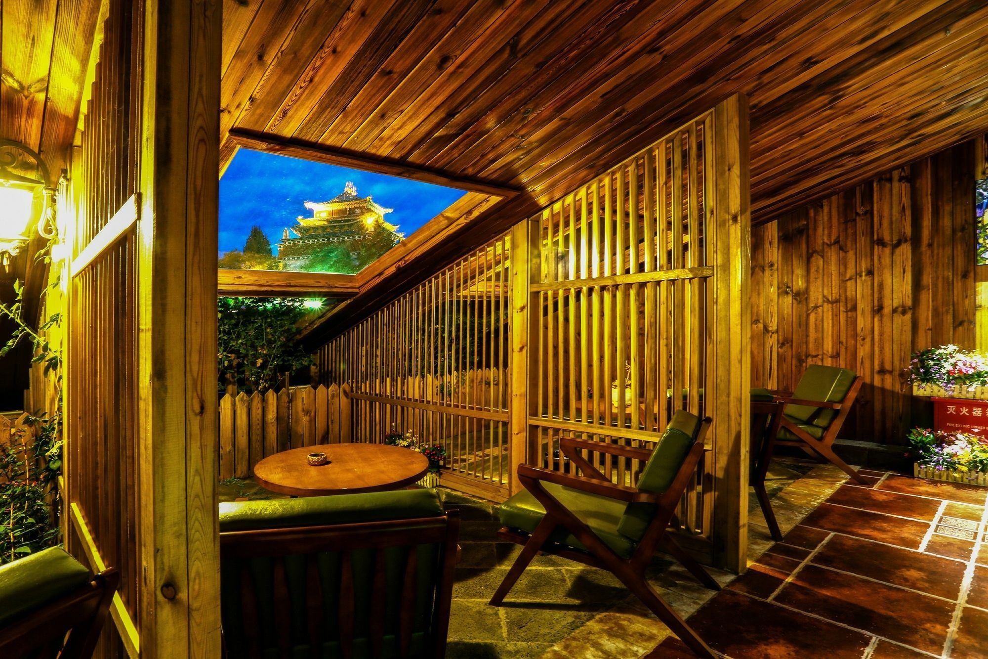 Shangri-La Royal Boutique Inn Exterior foto